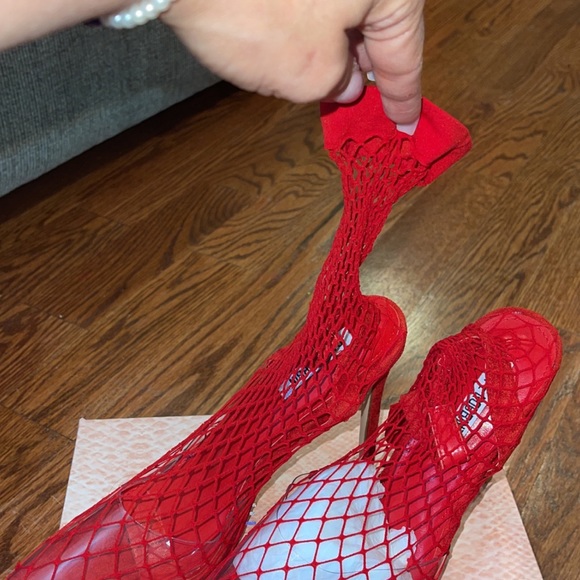 Brand new red ankle fishnet shoe - Picture 3 of 4